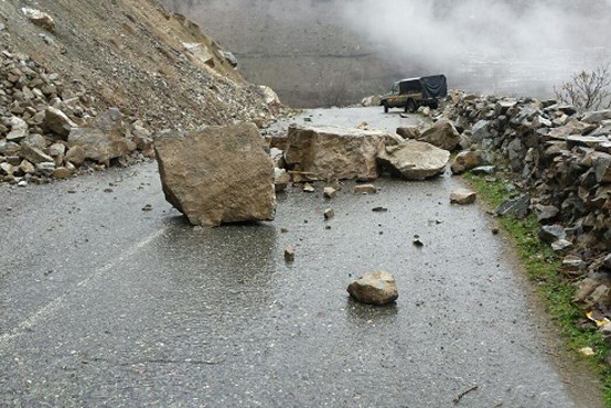 آزاد راه پل زال – خرم ‌آباد بسته شد