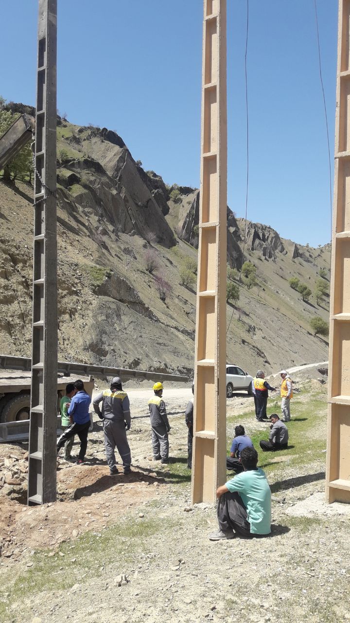 ۲۳ روستای سیلاب زده همچنان در خاموشی به سر می برند