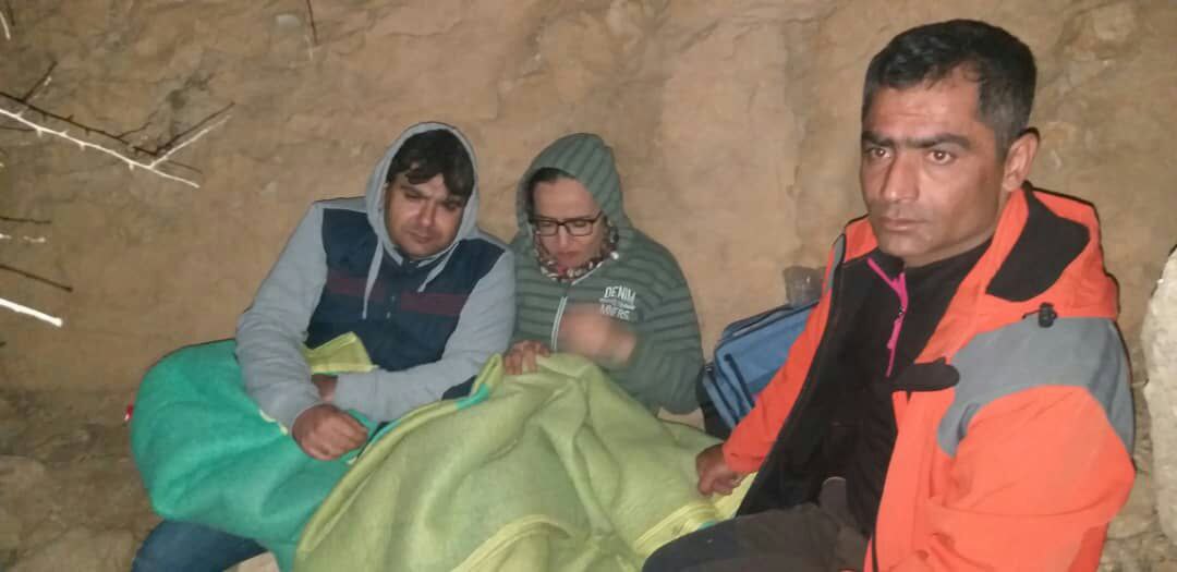 امدادگران کوهدشتی کوهنوردان گرفتار را نجات دادند