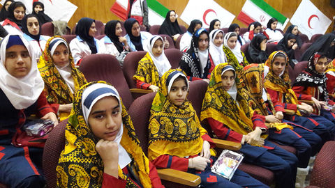 حضور اعضای کانون پرورش فکری کودکان و نوجوانان در همایش هلال احمر لرستان