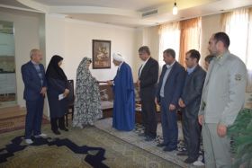 دیدار مسئولان اداره کل محیط زیست لرستان با خانواده شهید غلامحسین ساکی
