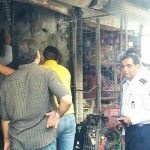 مهار آتش سوزی بازار روز توسط آتش نشانان خرم آبادی