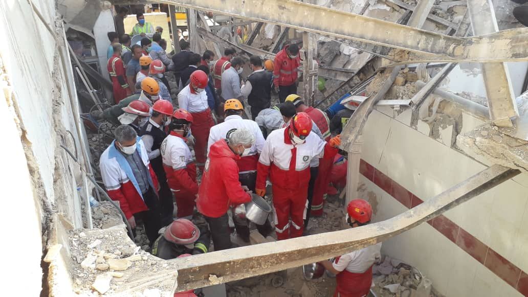 کشف جسد یک نفر دیگر از حادثه انفجار ساختمان مسکونی در خرم آباد