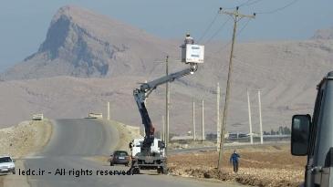 اصلاح ولتاژ شبکه ۹۵۴ مشترک در استان لرستان آغاز شد