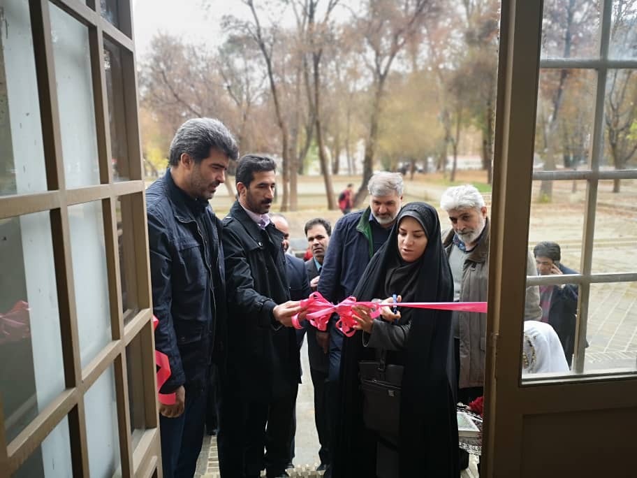 گزارش تصویری افتتاح نمایشگاه و جشنواره دست‌آفرین‌های هنر ایرانی در باغ گلستان