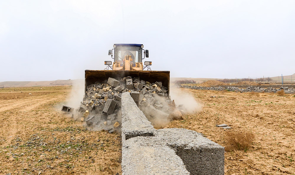 تخریب دو ساخت‌ و‌ ساز غیرمجاز در لرستان/  ۱۳۱ سامانه گزارشات مردمی ساخت و سازهای غیرمجاز