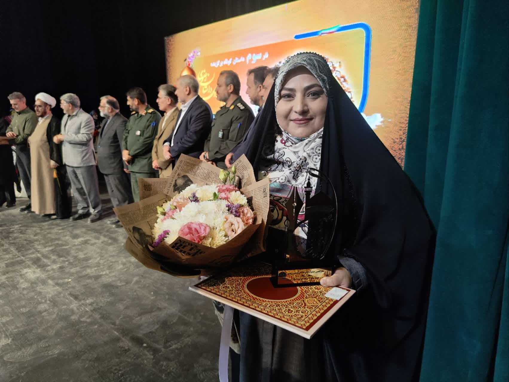 درخشش  روابط عمومی انتقال خون در شانزدهمین جشنواره ملی داستان رضوی